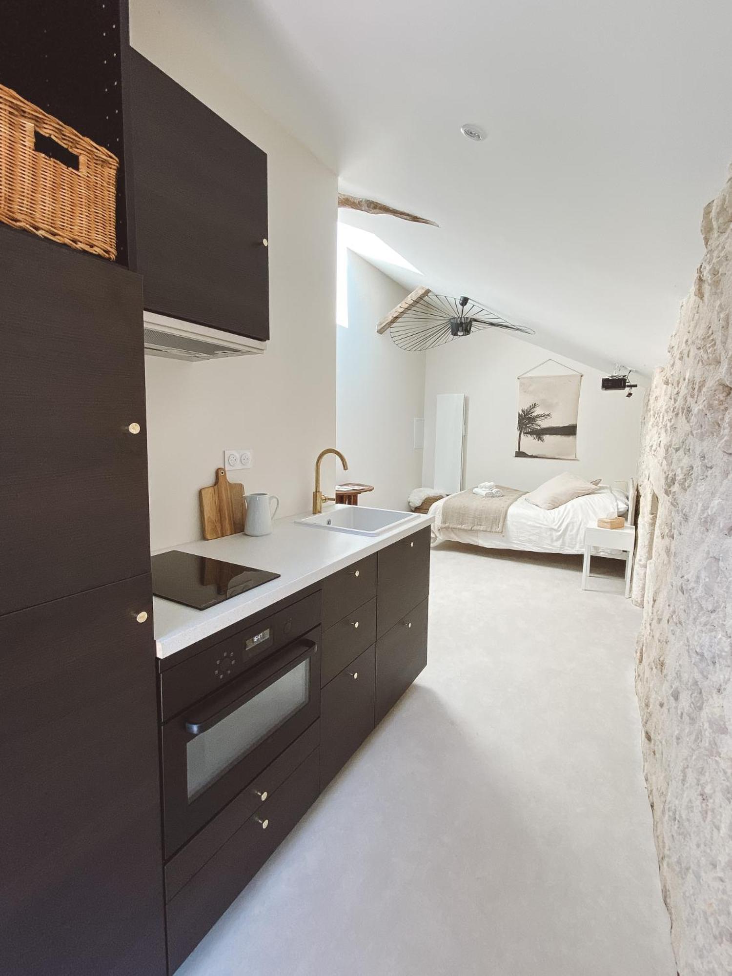 La Parenthese, Joli Studio Avec Terrasse Valeuil Dış mekan fotoğraf